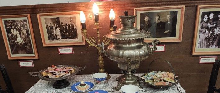 Приказная изба приглашает на «НескуЧАЙную выставку»